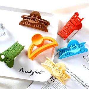 Summer Candy Color Claw Clip Women Girls Hair Clip Plastic Hair Claws Hair Clamps Hairpins Barrette Crab Hair Accessories Gifts